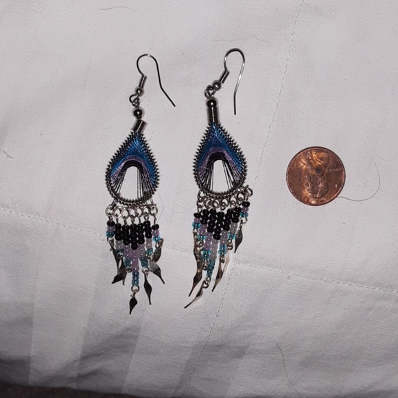 SOLD PUT😊 Blue Beaded dangle ear rings - Picture 3 of 3